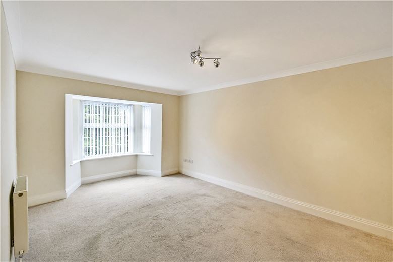 6 bedroom house, Towers Lane, Crofton WF4 - Let Agreed