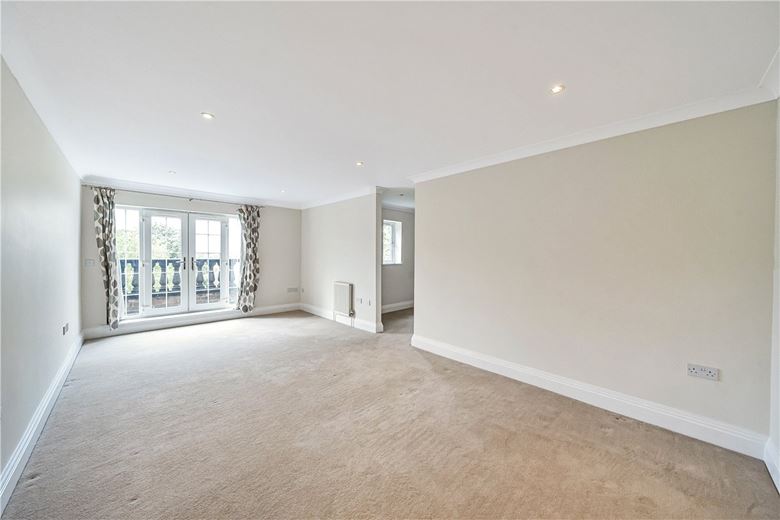 6 bedroom house, Towers Lane, Crofton WF4 - Let Agreed