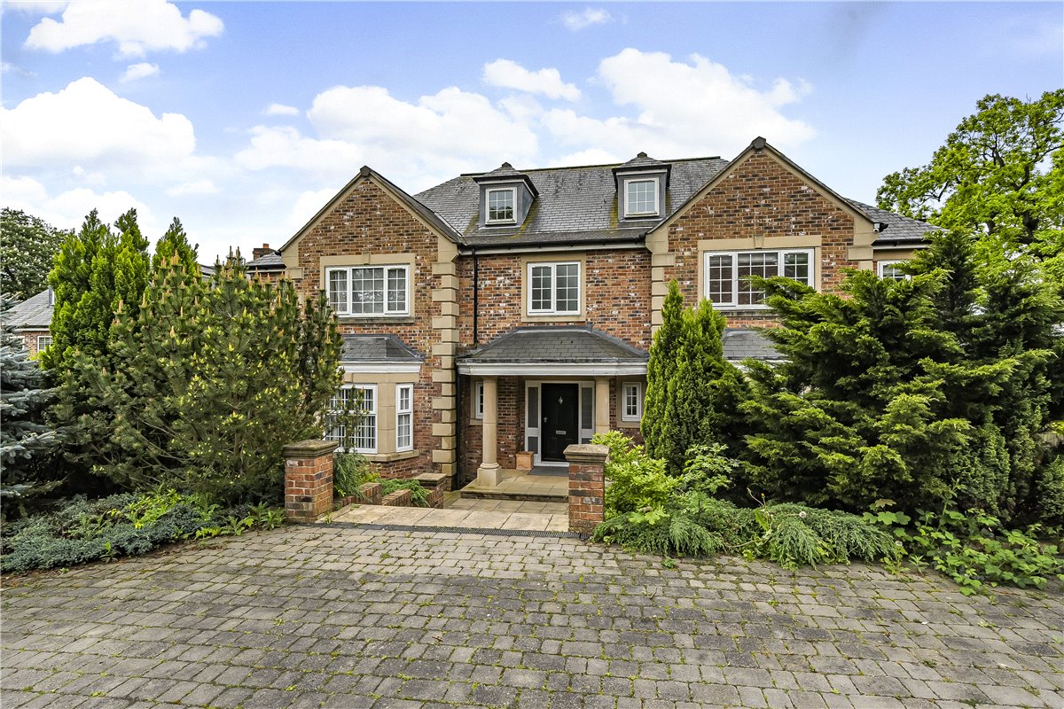 6 bedroom house, Towers Lane, Crofton WF4 - Let Agreed
