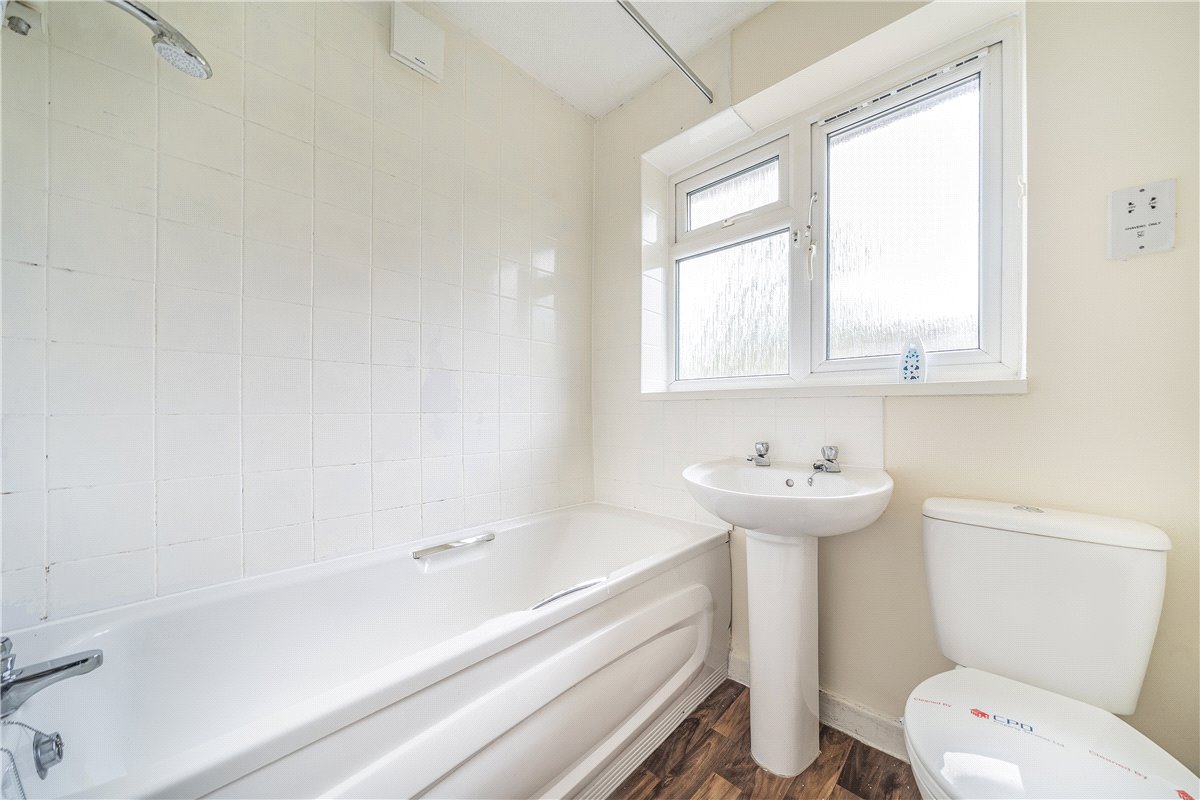 3 bedroom house, Kingsway, Bredbury SK6 - Available