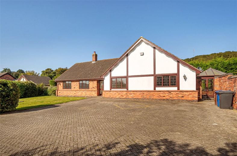 4 bedroom bungalow, School Lane, Hints B78 - Available