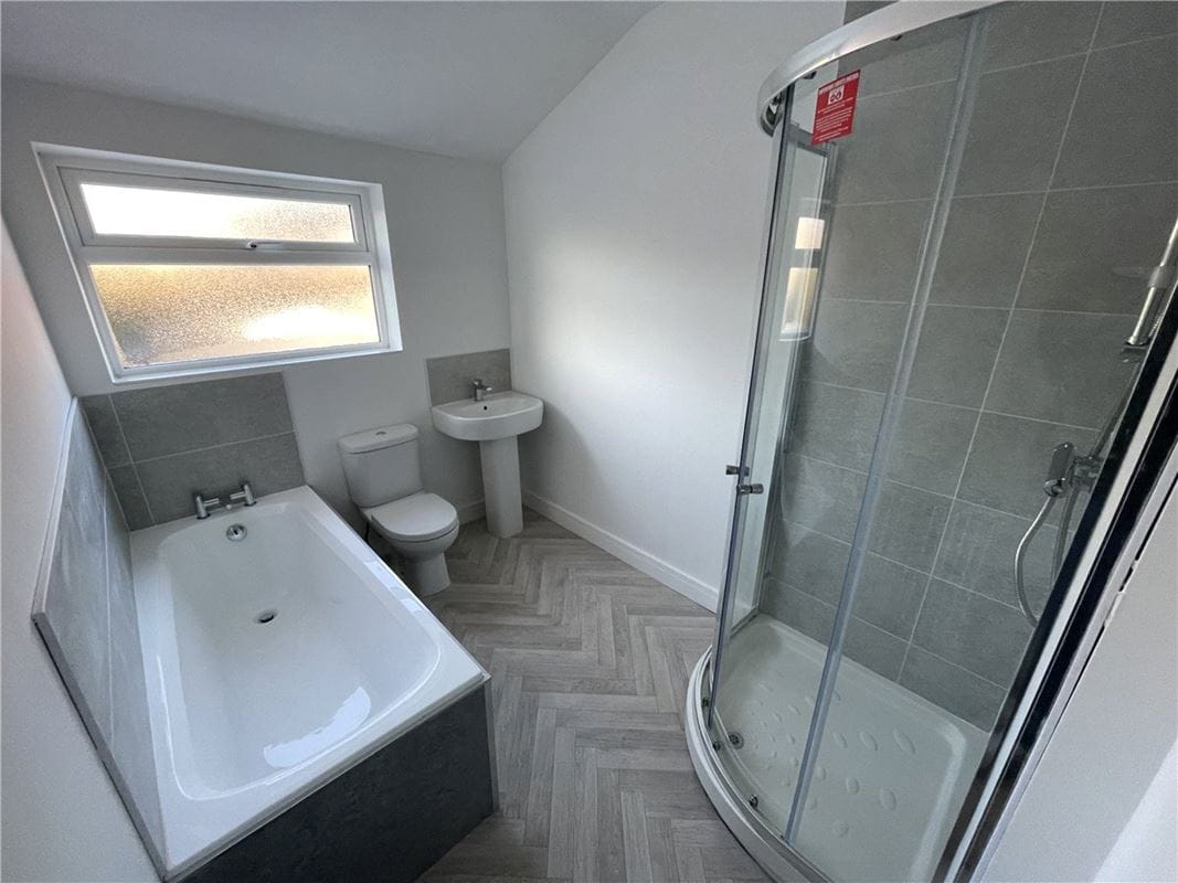 2 bedroom house, Don View, Mexborough S64 - Available