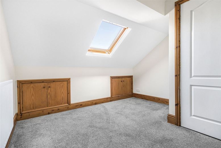 4 bedroom cottage, Yew Tree Court, Nantwich Road CW10 - Available