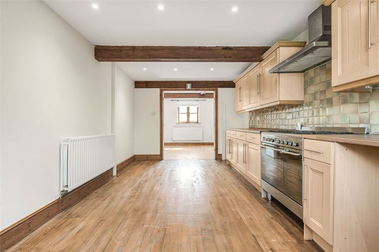 4 bedroom cottage, Yew Tree Court, Nantwich Road CW10 - Available