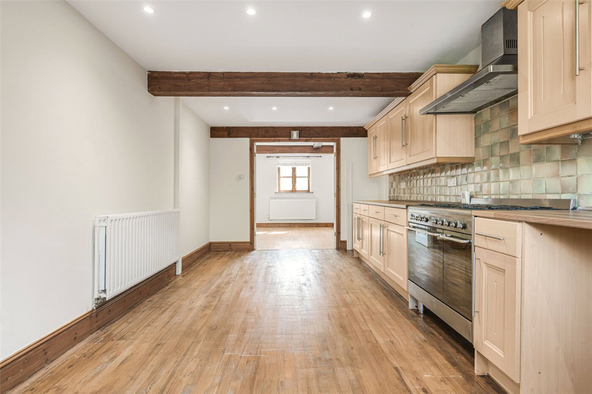 4 bedroom cottage, Yew Tree Court, Nantwich Road CW10 - Available