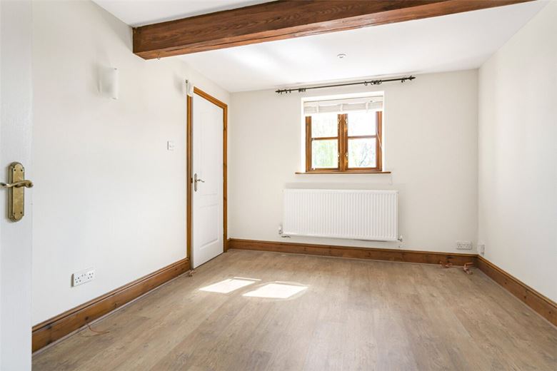 4 bedroom cottage, Yew Tree Court, Nantwich Road CW10 - Available