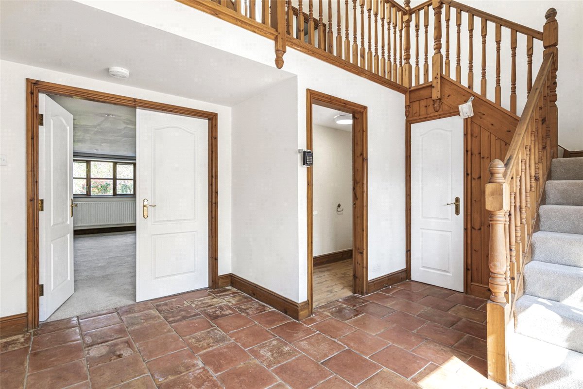 4 bedroom cottage, Yew Tree Court, Nantwich Road CW10 - Available