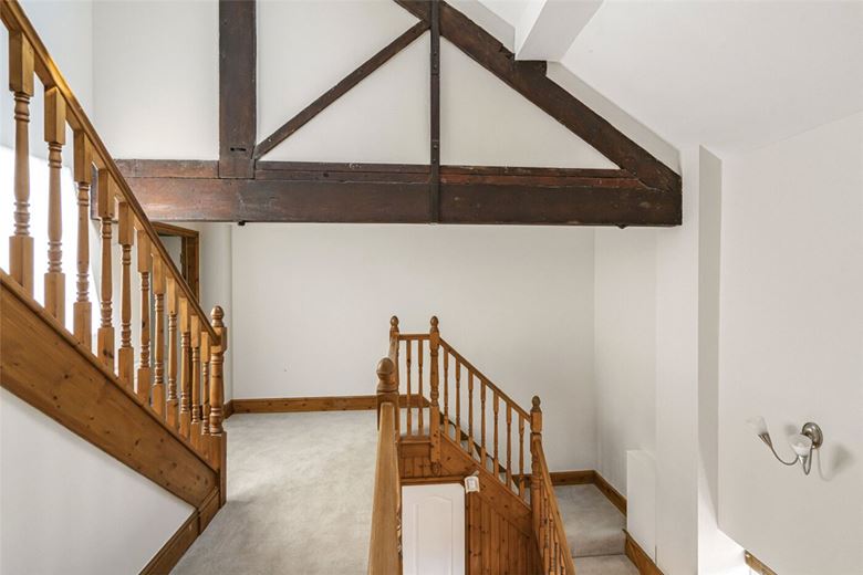 4 bedroom cottage, Yew Tree Court, Nantwich Road CW10 - Available