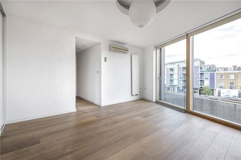 4 bedroom house, Parkway, London NW1 - Available