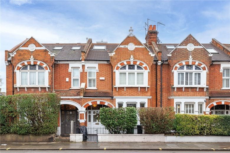 2 bedroom flat, Fulham Palace Road, London SW6 - Available