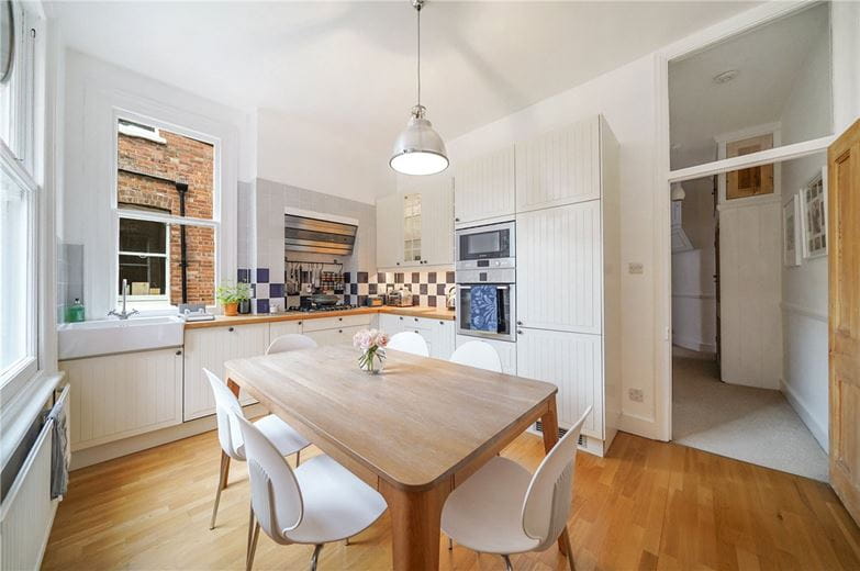3 bedroom flat, Bishops Mansions, Fulham SW6 - Sold STC