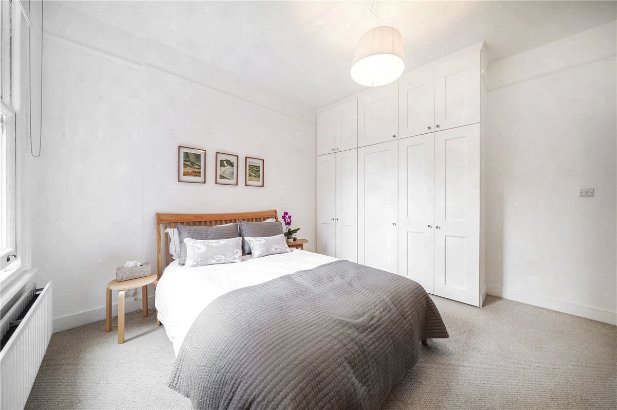3 bedroom flat, Bishops Mansions, Fulham SW6 - Sold STC