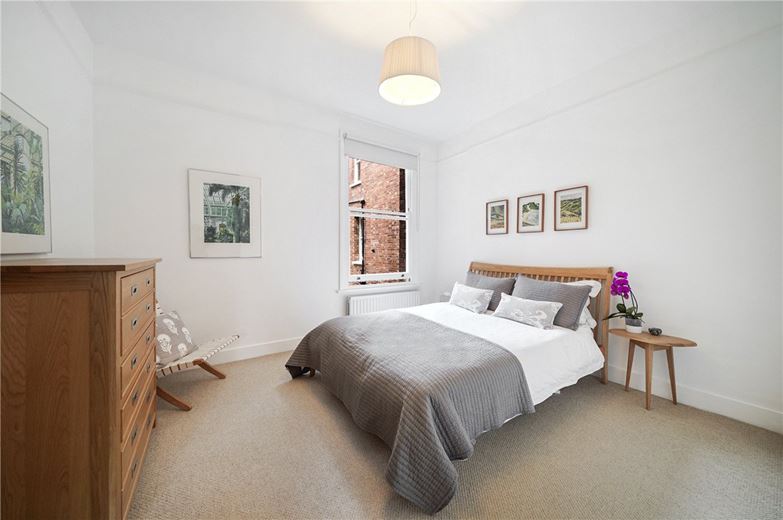 3 bedroom flat, Bishops Mansions, Fulham SW6 - Sold STC