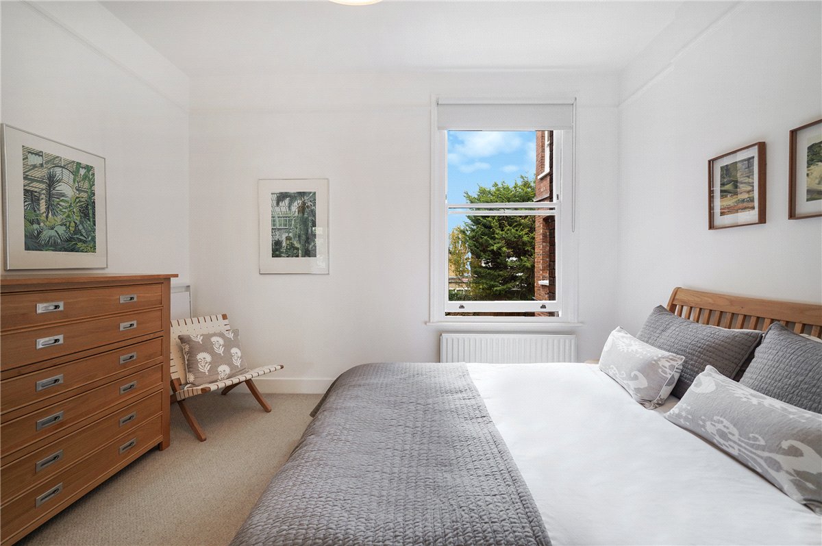 3 bedroom flat, Bishops Mansions, Fulham SW6 - Sold STC