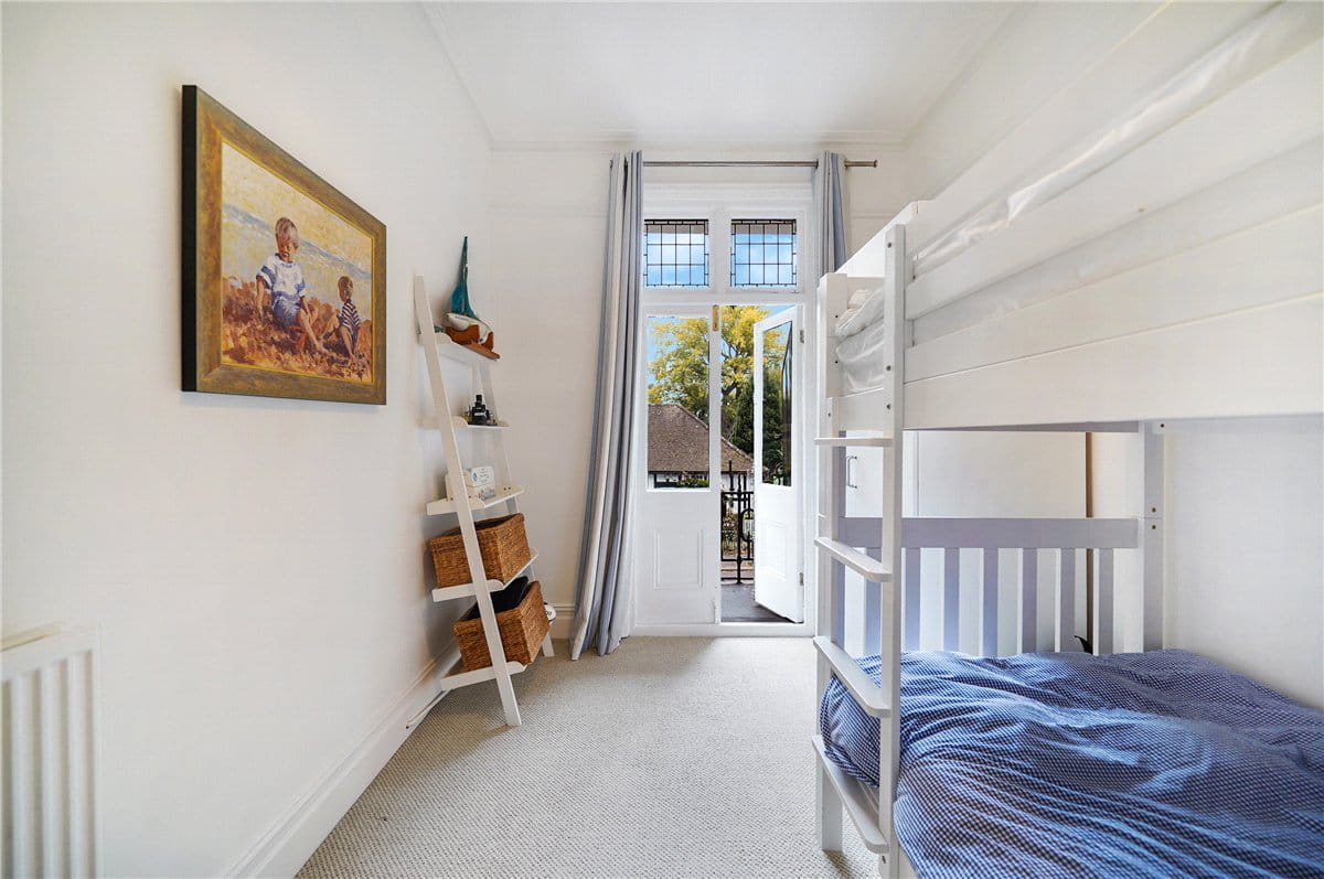 3 bedroom flat, Bishops Mansions, Fulham SW6 - Sold STC
