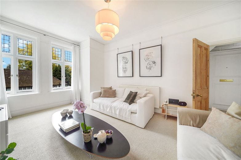 3 bedroom flat, Bishops Mansions, Fulham SW6 - Sold STC