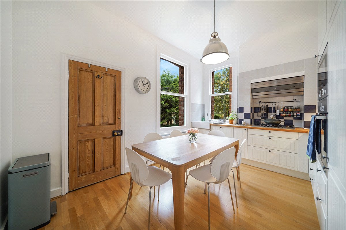 3 bedroom flat, Bishops Mansions, Fulham SW6 - Sold STC