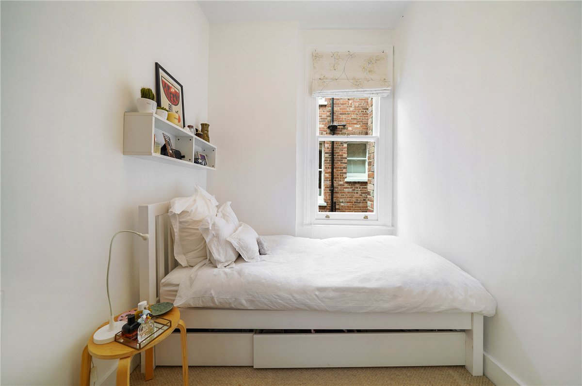 3 bedroom flat, Bishops Mansions, Fulham SW6 - Sold STC