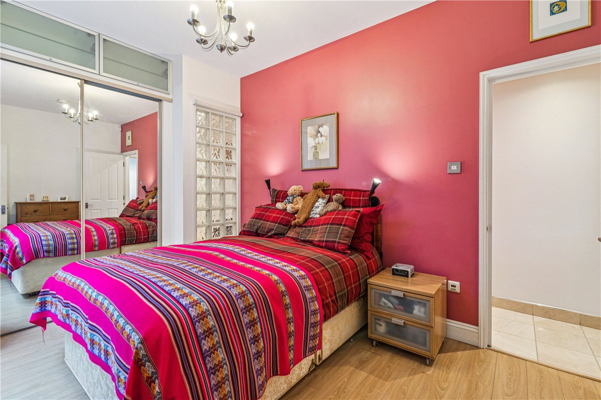 2 bedroom flat, Wingrave Road, London W6 - Sold STC
