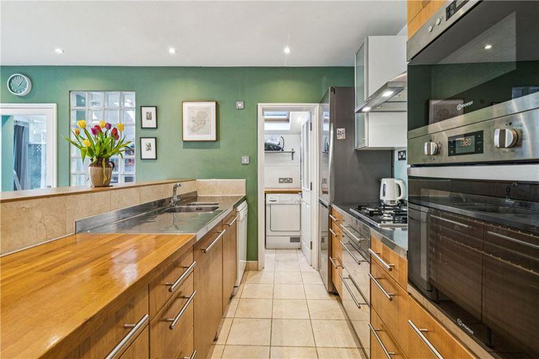 2 bedroom flat, Wingrave Road, London W6 - Sold STC