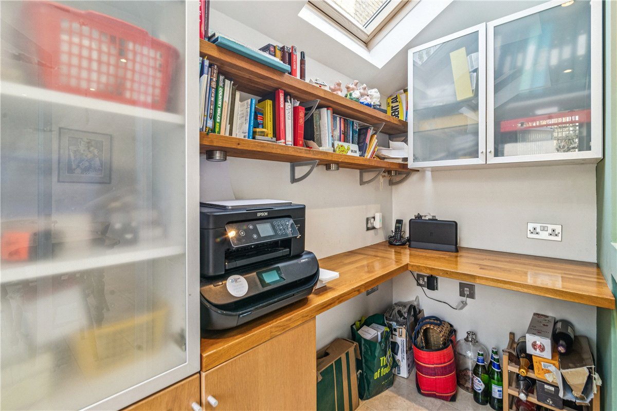 2 bedroom flat, Wingrave Road, London W6 - Sold STC