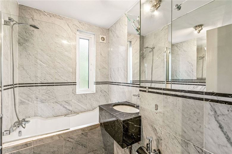 2 bedroom flat, Alder Lodge, 73 Stevenage Road SW6 - Sold STC