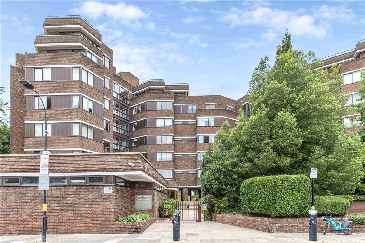 2 bedroom flat, Alder Lodge, 73 Stevenage Road SW6 - Sold STC