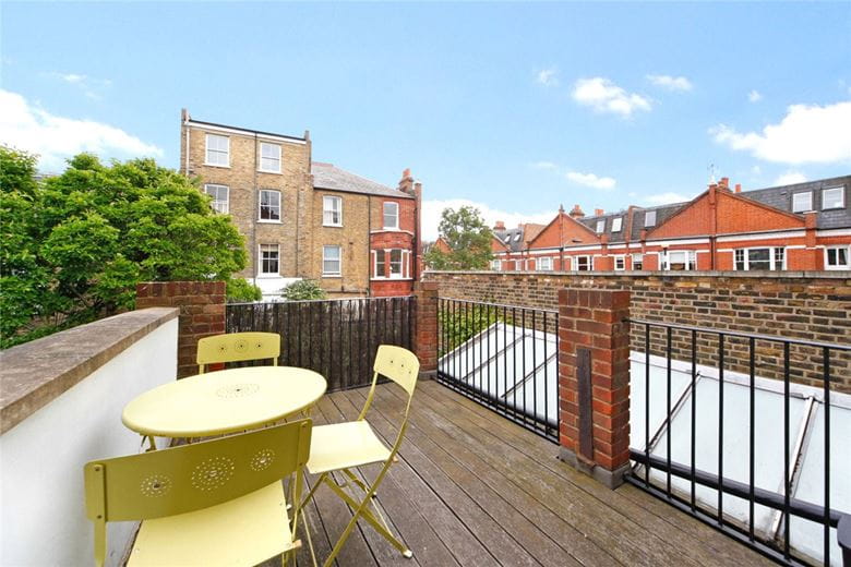 1 bedroom flat, Perrymead Street, London SW6 - Available