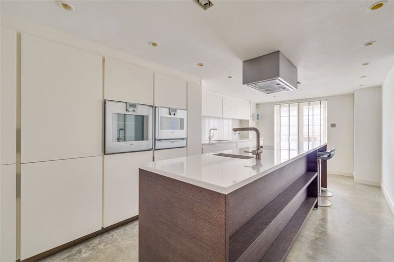 4 bedroom house, Hazlebury Road, London SW6 - Available