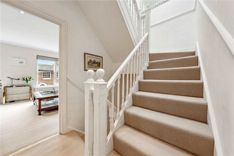 3 bedroom house, Burlington Road, London SW6 - Available