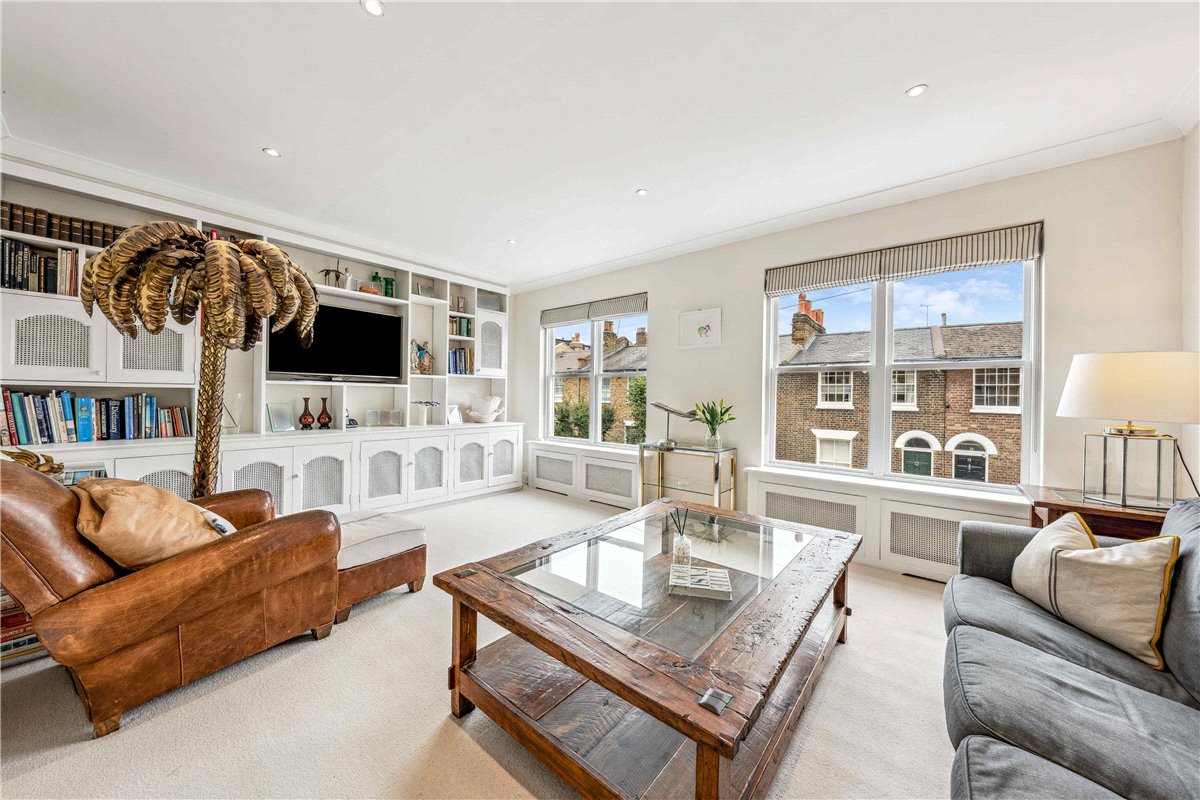 3 bedroom house, Burlington Road, London SW6 - Available