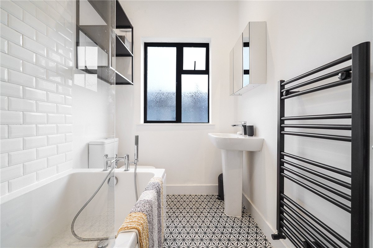 3 bedroom house, Colehill Lane, London SW6 - Available