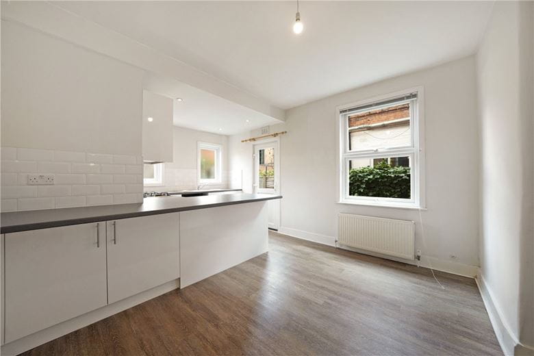 1 bedroom maisonette, Willow Vale, London W12 - Available