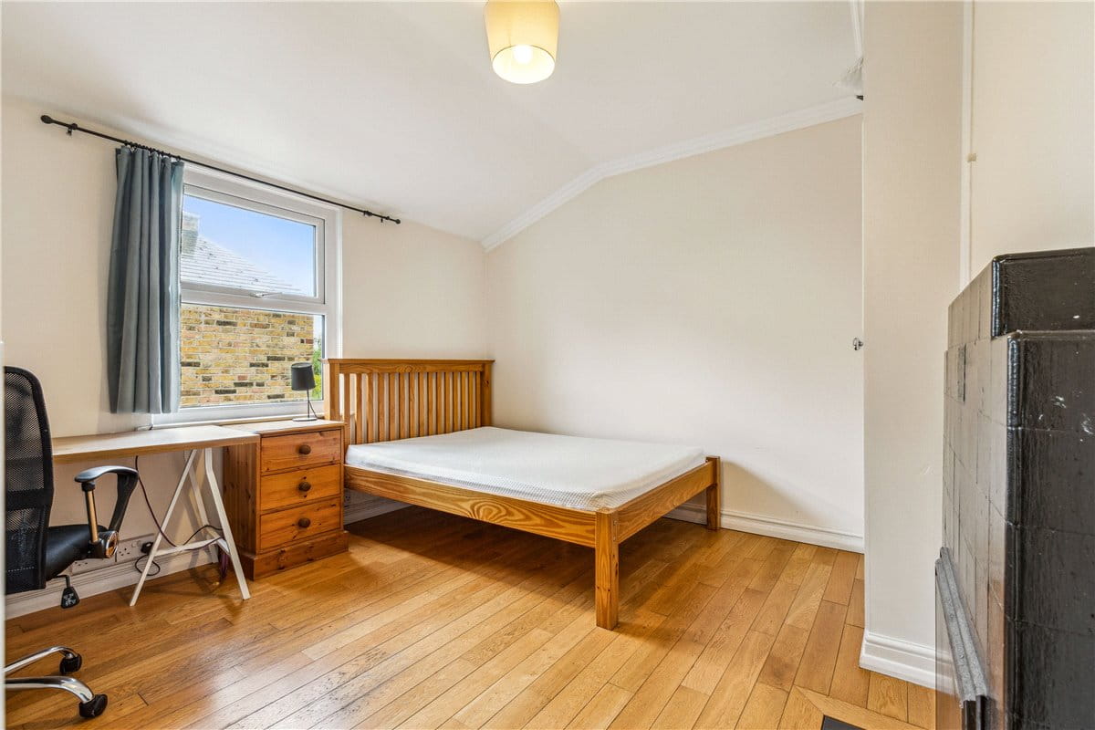 6 bedroom house, Niton Street, London SW6 - Available