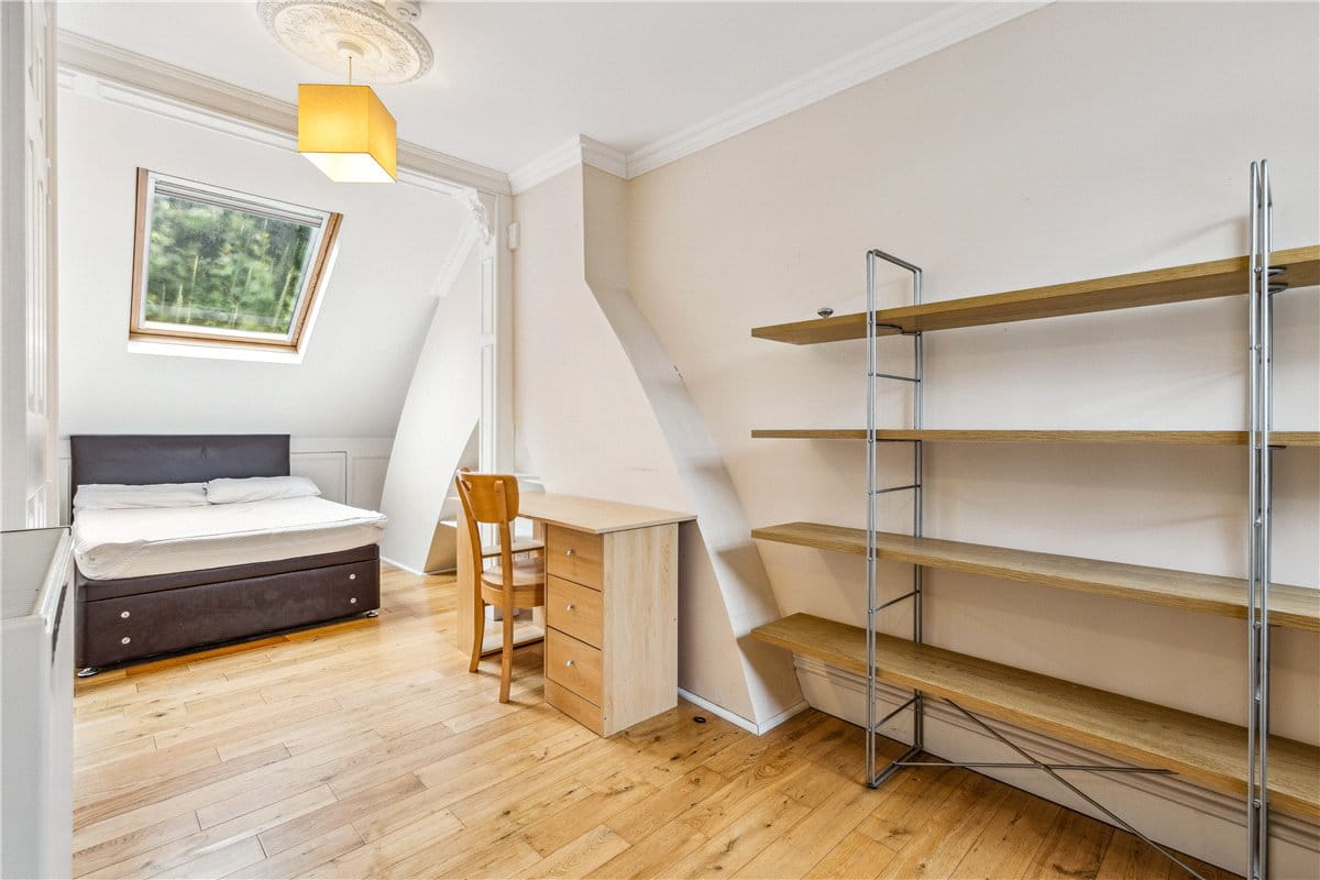 6 bedroom house, Niton Street, London SW6 - Available