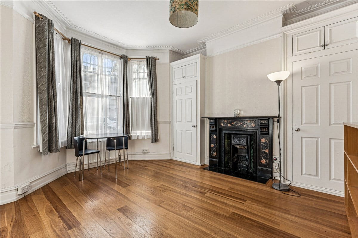 6 bedroom house, Niton Street, London SW6 - Available
