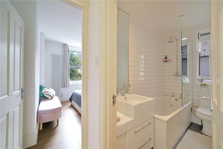 2 bedroom flat, Mirabel Road, London SW6 - Sold STC