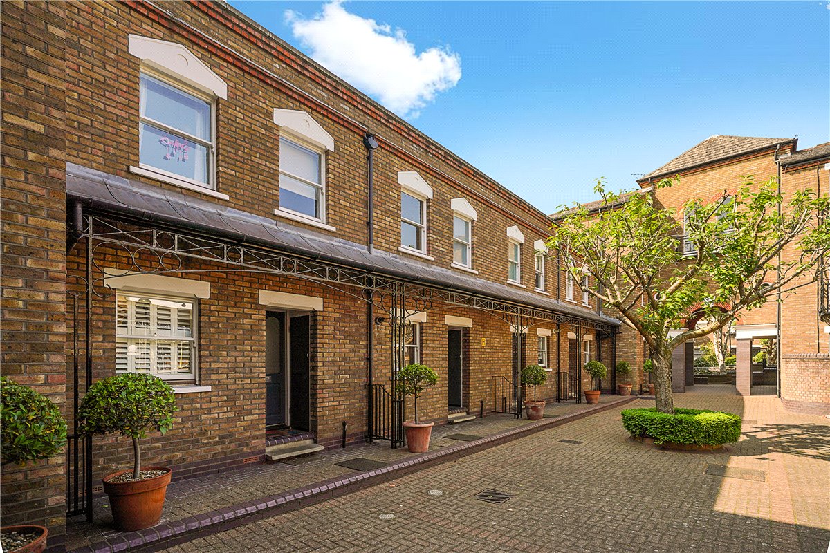2 bedroom house, Marryat Square, Wyfold Road SW6 - Sold
