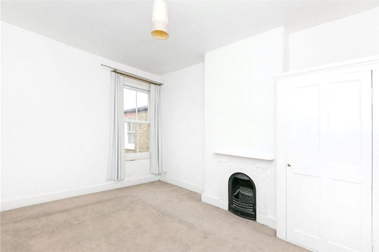 2 bedroom maisonette, Edenvale Street, London SW6 - Available