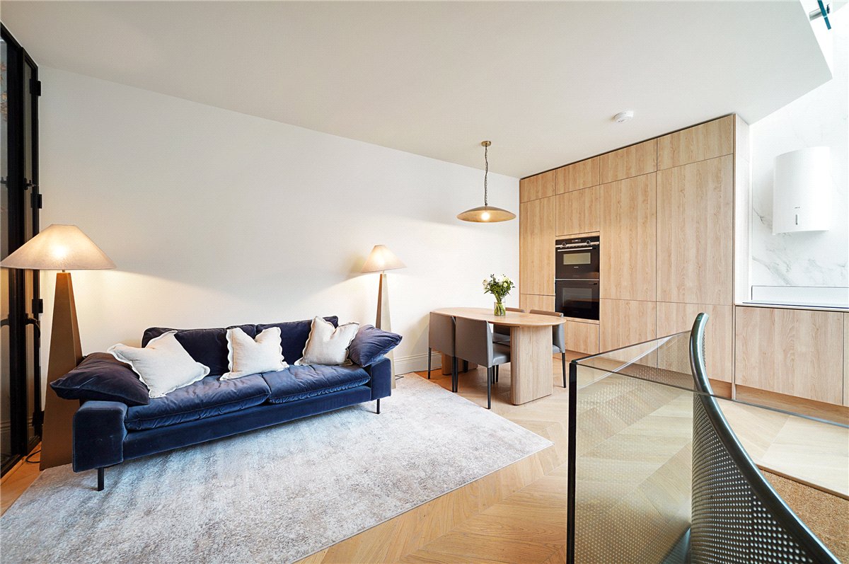 3 bedroom house, Cortayne Road, London SW6 - Available