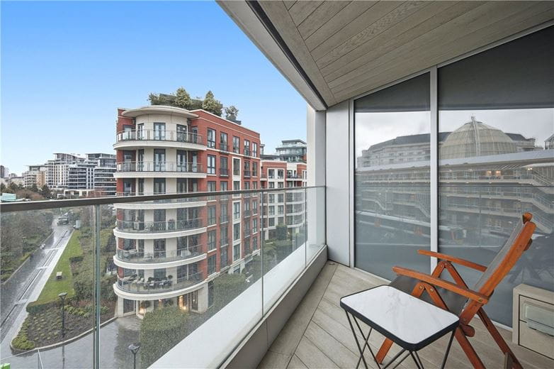 1 bedroom flat, Park Street, London SW6 - Available