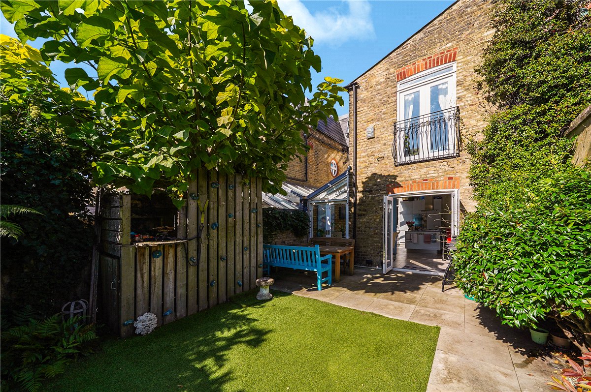 5 bedroom house, Inglethorpe Street, London SW6 - Available