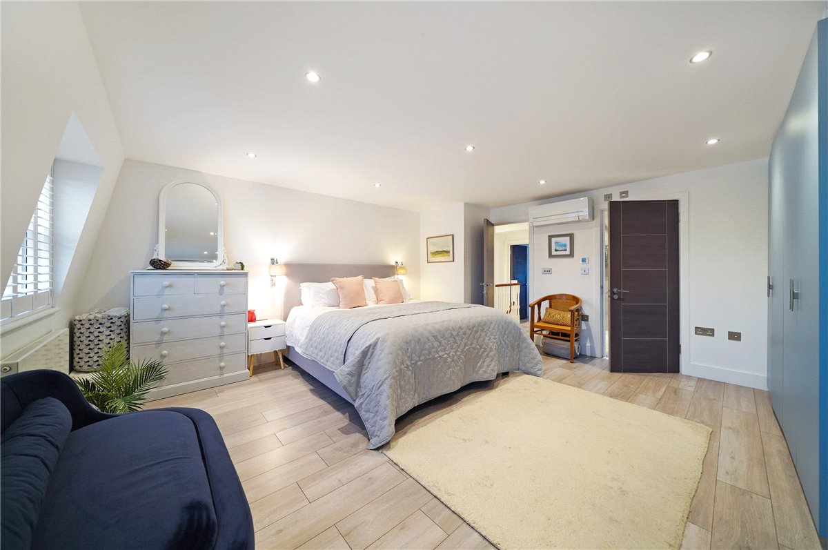 5 bedroom house, Inglethorpe Street, London SW6 - Available