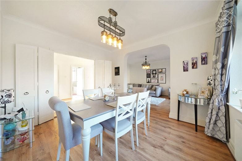 2 bedroom flat, Barons Keep, Gliddon Road W14 - Available