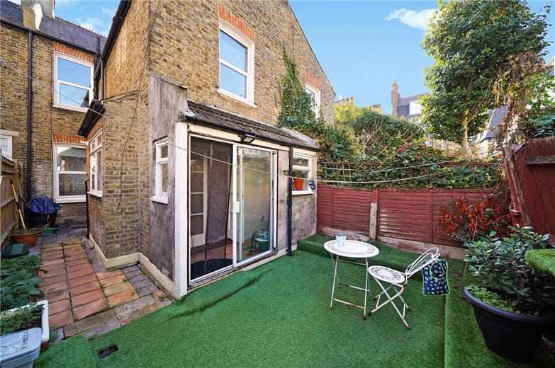 3 bedroom house, Burnfoot Avenue, London SW6 - Available