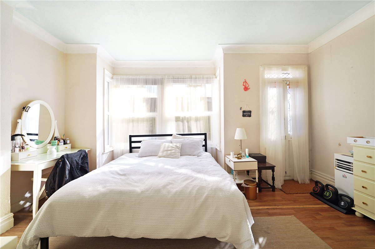 3 bedroom house, Burnfoot Avenue, London SW6 - Available