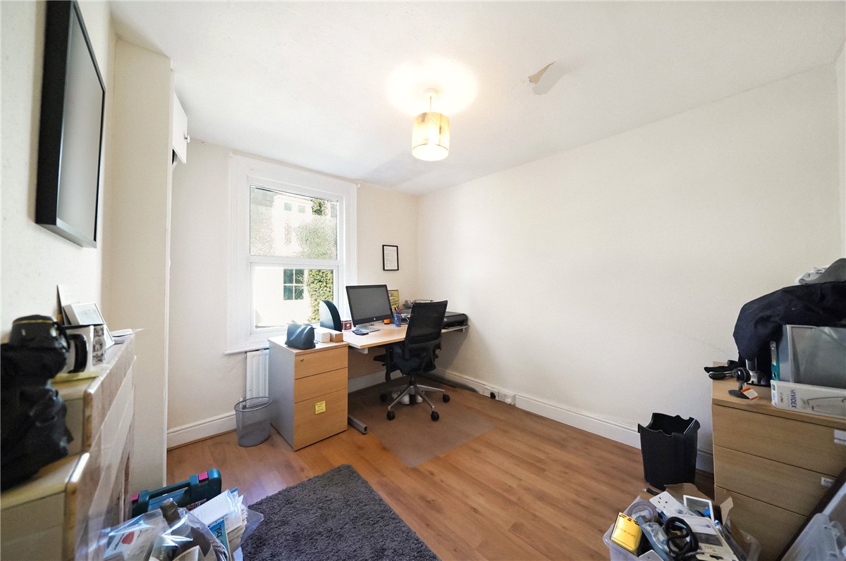 3 bedroom house, Burnfoot Avenue, London SW6 - Available