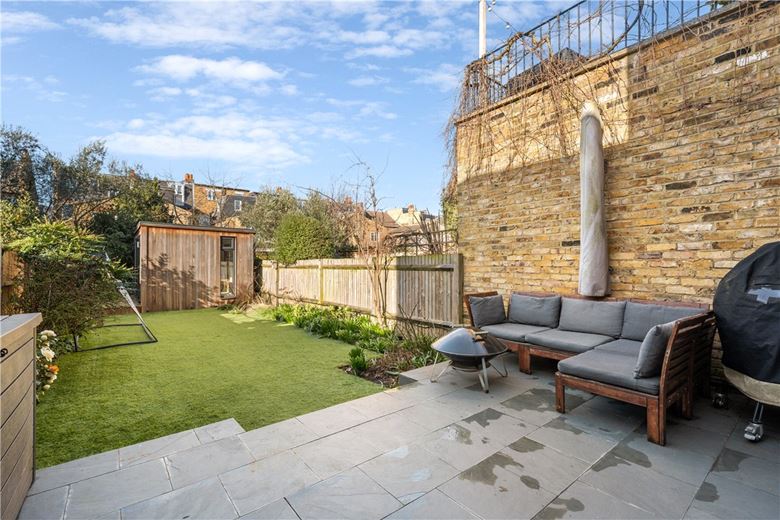 6 bedroom house, Queensmill Road, London SW6 - Available