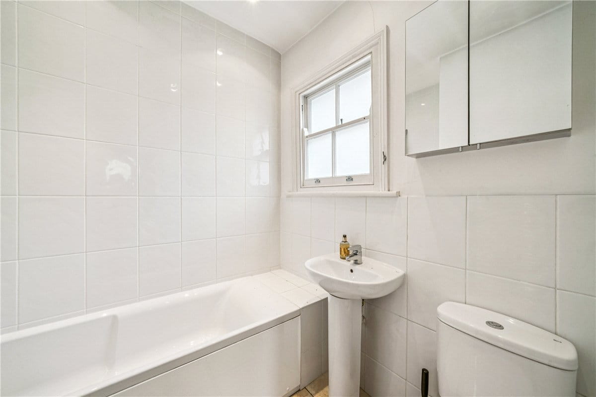 4 bedroom house, Edgarley Terrace, London SW6 - Available