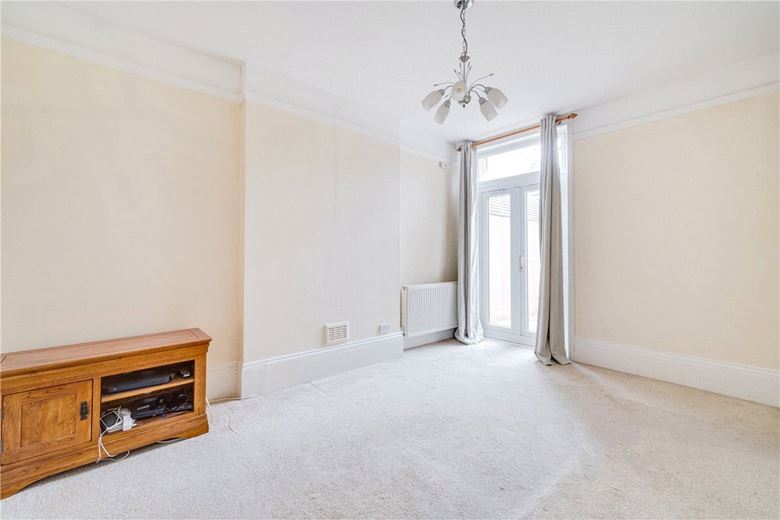 2 bedroom flat, St Andrews Road, London W14 - Available